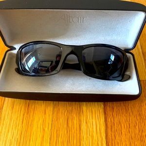 Black Oakley Sunglasses 🕶️